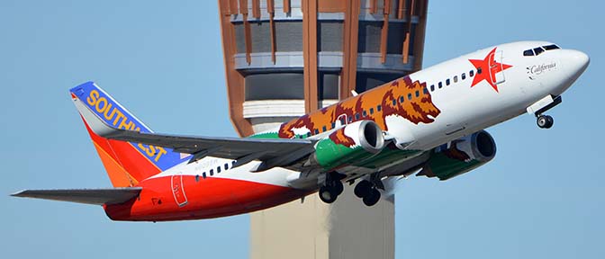 Southwest Boeing 737-3H4 N609SW California One, Phoenix Sky Harbor, January 21, 2016